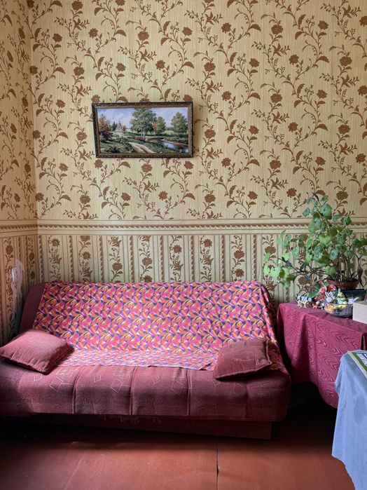 Уютная 2-комнатная с высоким потолком и балконом — центр рядом!