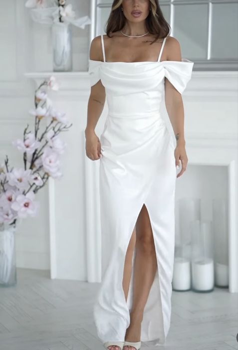 Сукня біла довга s