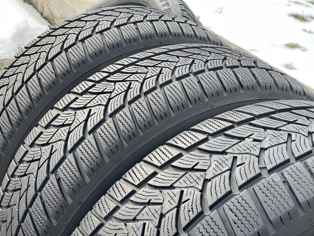 Шини 215/60R17 Dunlop Winter sport 5suv