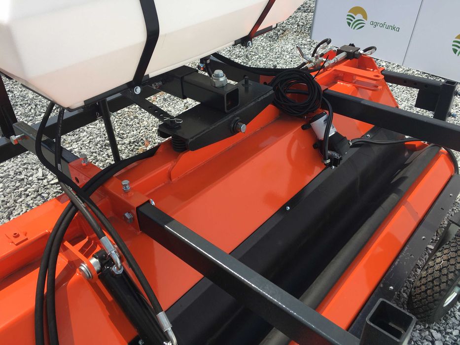 Zamiatarka 2,0m hydrauliczna szczotka do ciągnika Metal-Technik