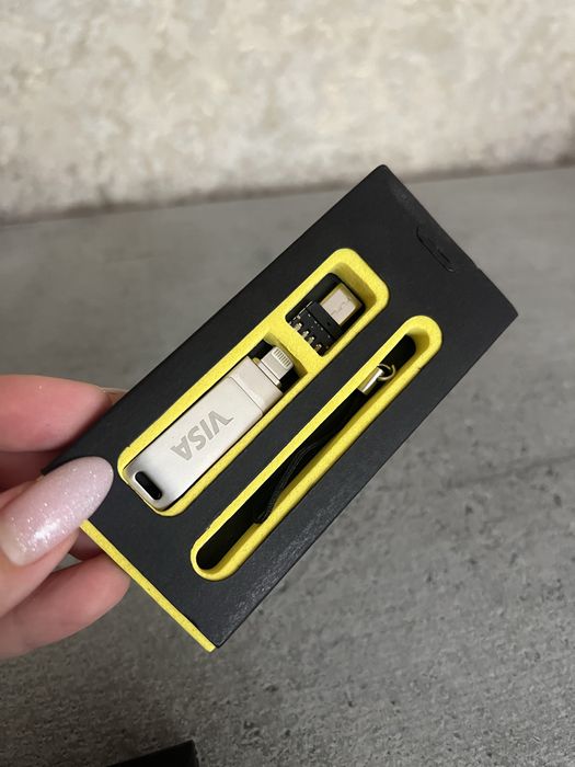 Флешка, карта памʼяті, 16 gb, 16гб, аваль