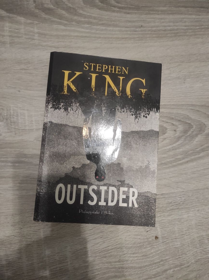 Stephen King:,,Outsider"