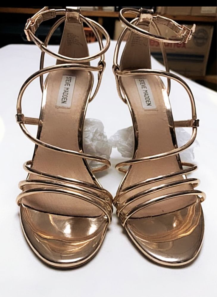 Sandalias douradas Steve Madden