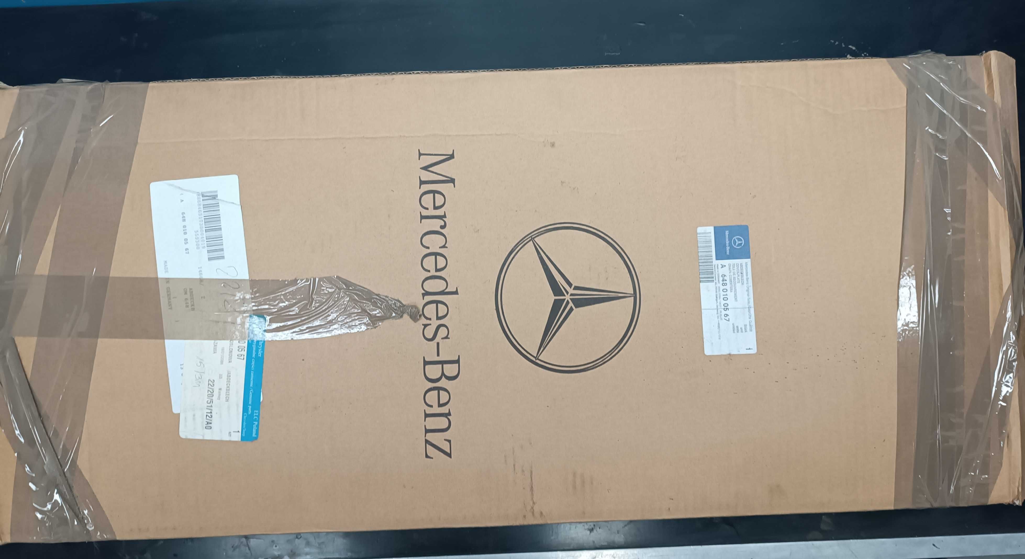 Pokrywa, osłona silnika Mercedes W211 3,2 CDI Nowa.