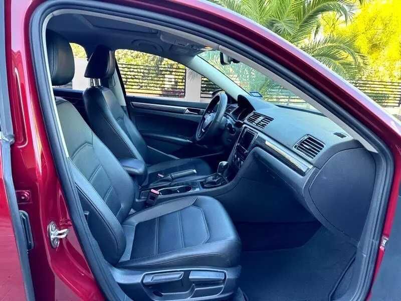 2018 Volkswagen Passat SEL