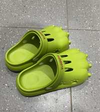 Crocs novas criança