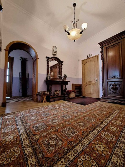 Продаж 3-кімнатної квартири Голосіївський район (центр)