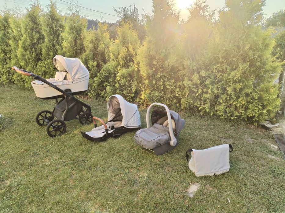 Коляска Roan Bass Next 3в1