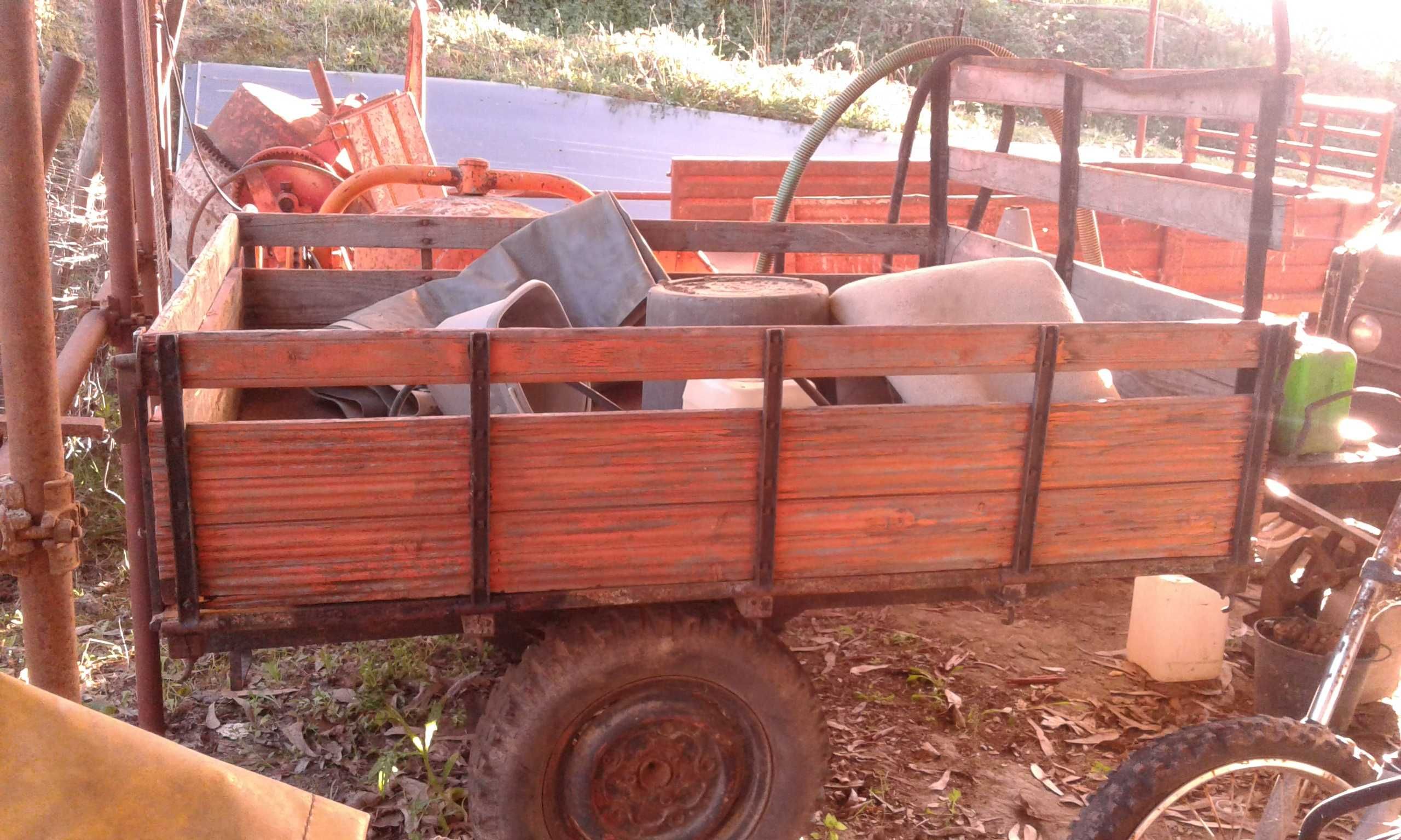 Reboque de trator 1200 Kg