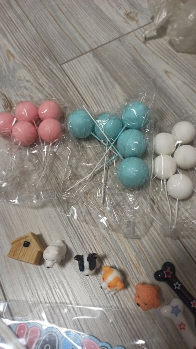 Прикраса до торту