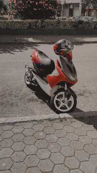 Vendo ou troco Yamaha aerox 50cc