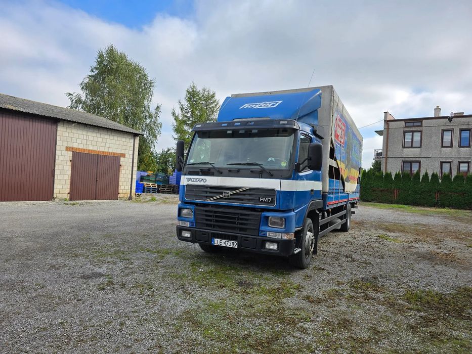 Volvo FM7  Volvo FM7, 290KM  Plandeka, Winda