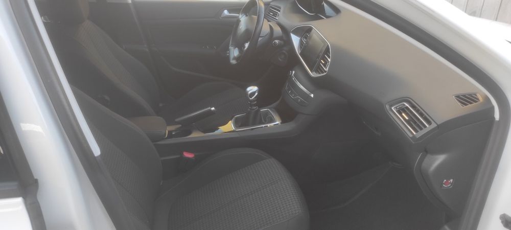 Peugeot 308 1.5 HDI 100 cv