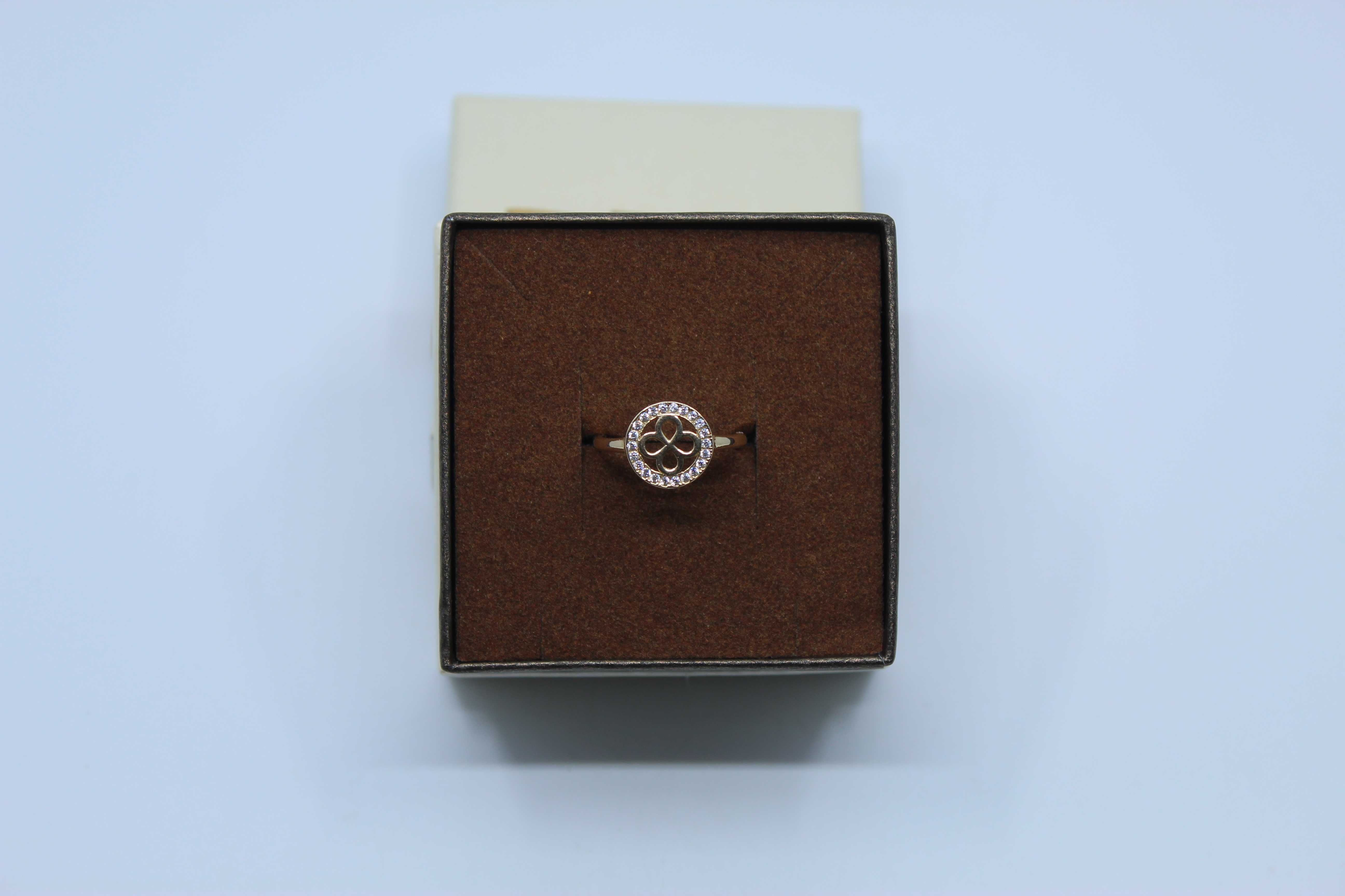 Złoto/Złoty pierścionek 585 14K 1,85 gram Rozmiar 14 Nowy Okazja