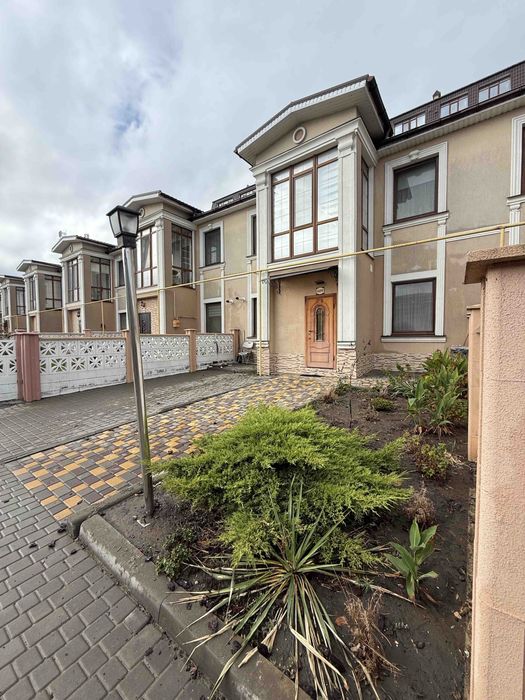 Коттедж біля моря с ремонтом Дача Ковалевського.