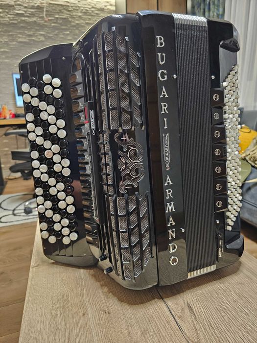 Bugari Armando Artist Cassotto