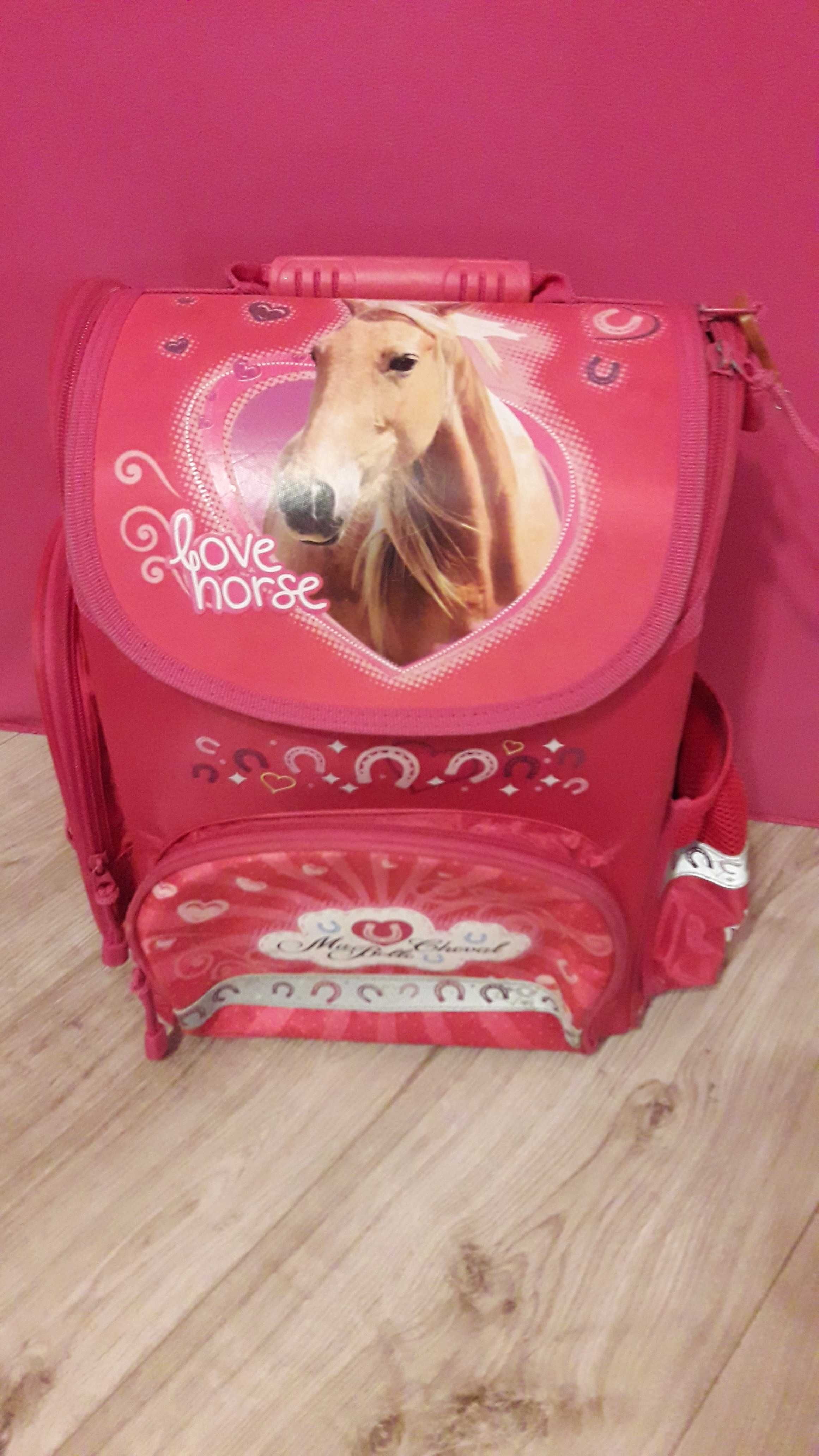Śliczny plecak w konia