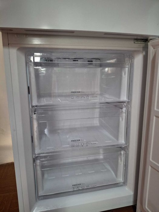 Frigorífico praticamente novo