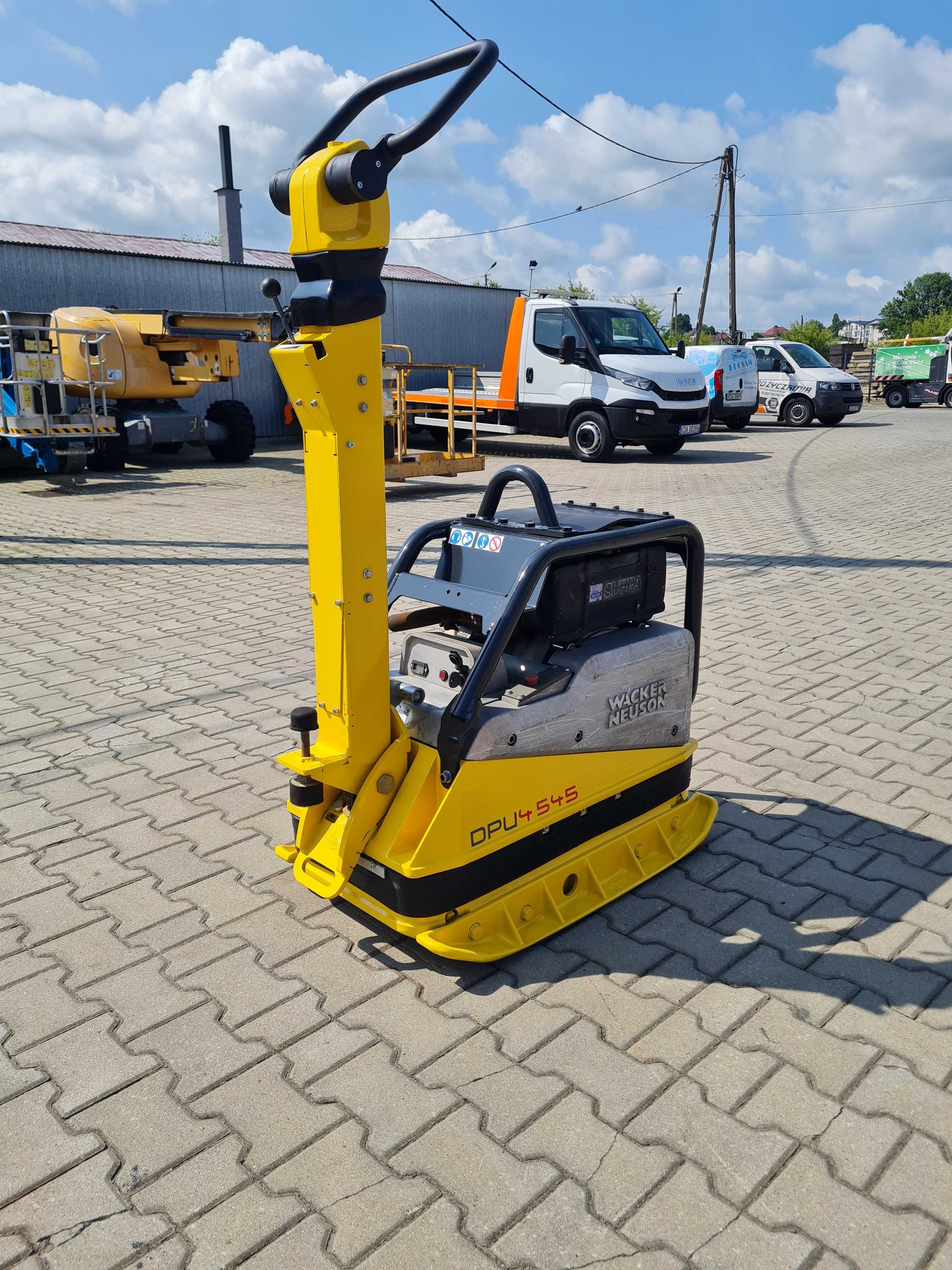Zagęszczarka rewersyjna 425 kg Wacker Neuson DPU 4545Heh z 2016
