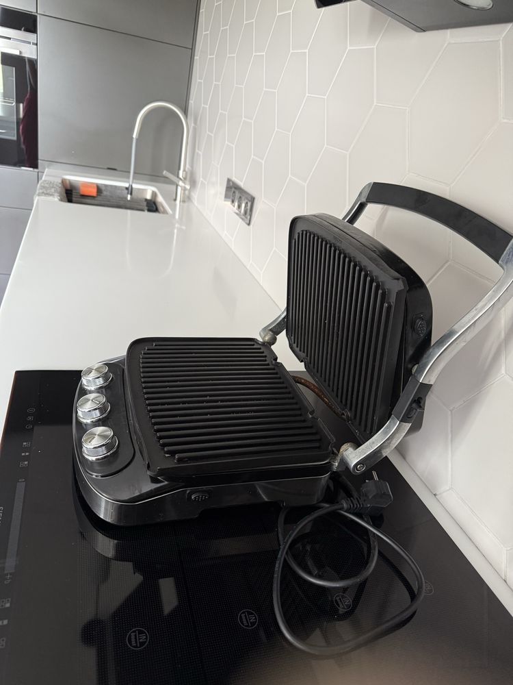 Гриль DELONGHI CGH912BK для приготування страв