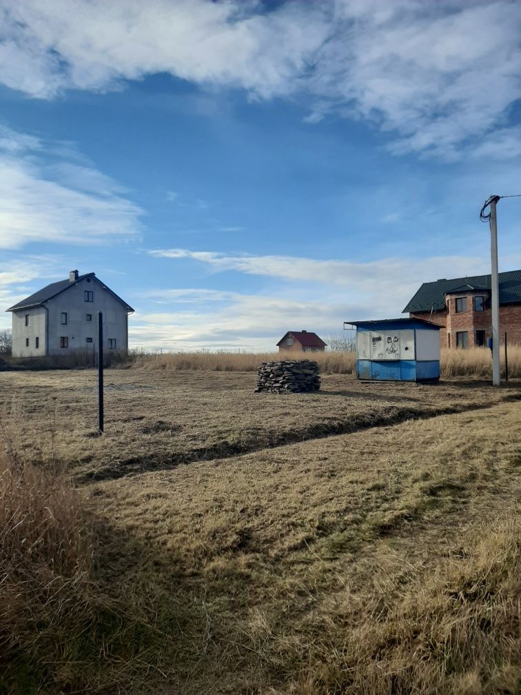 Участок в під забудову.