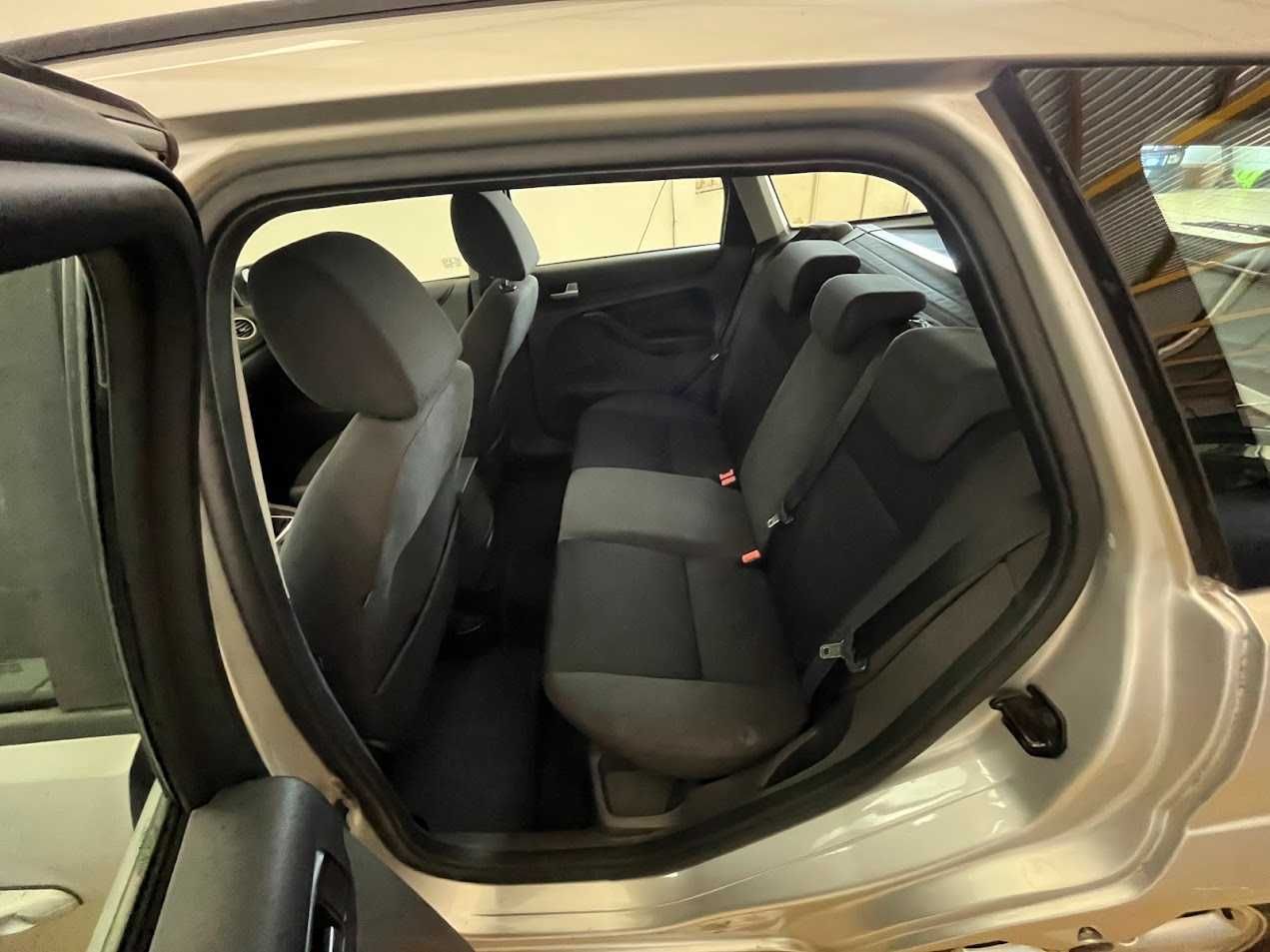 Ford Focus SW 1.4 Guia