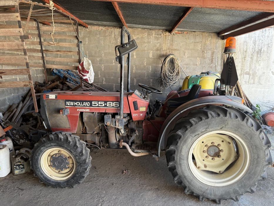 Trator Fiat 55/86 4x4 + reboque JOPER PB5000 báscula 5Ton. A trabalhar