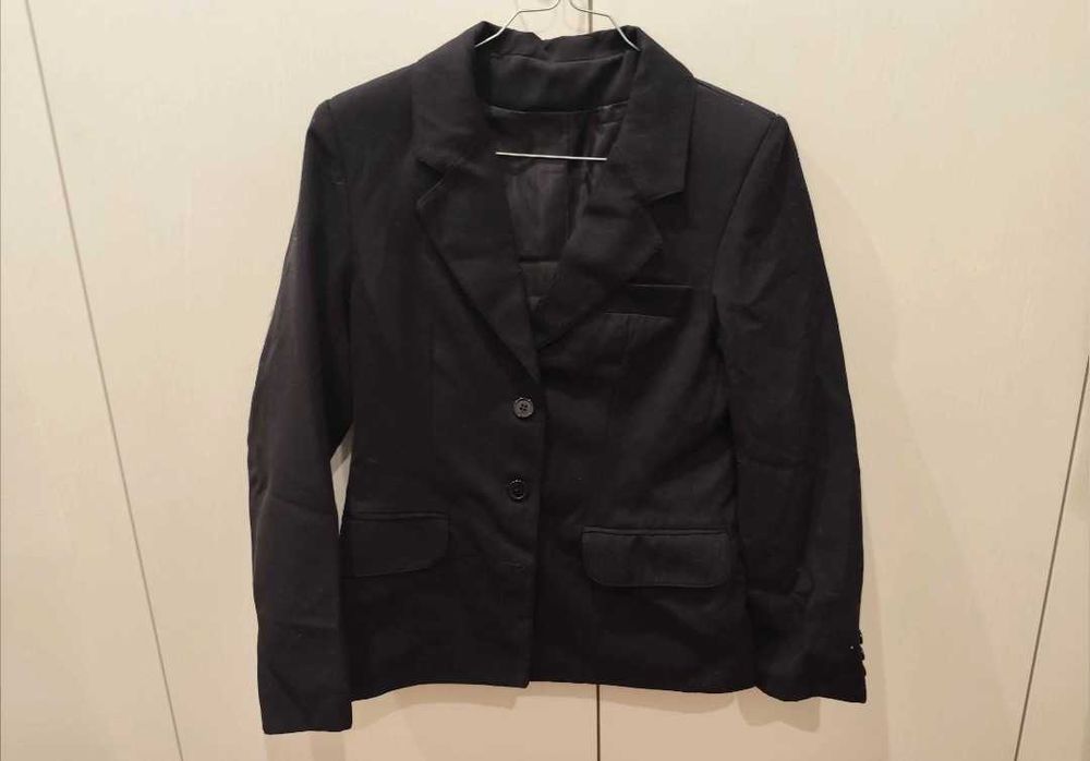 Traje académico feminino