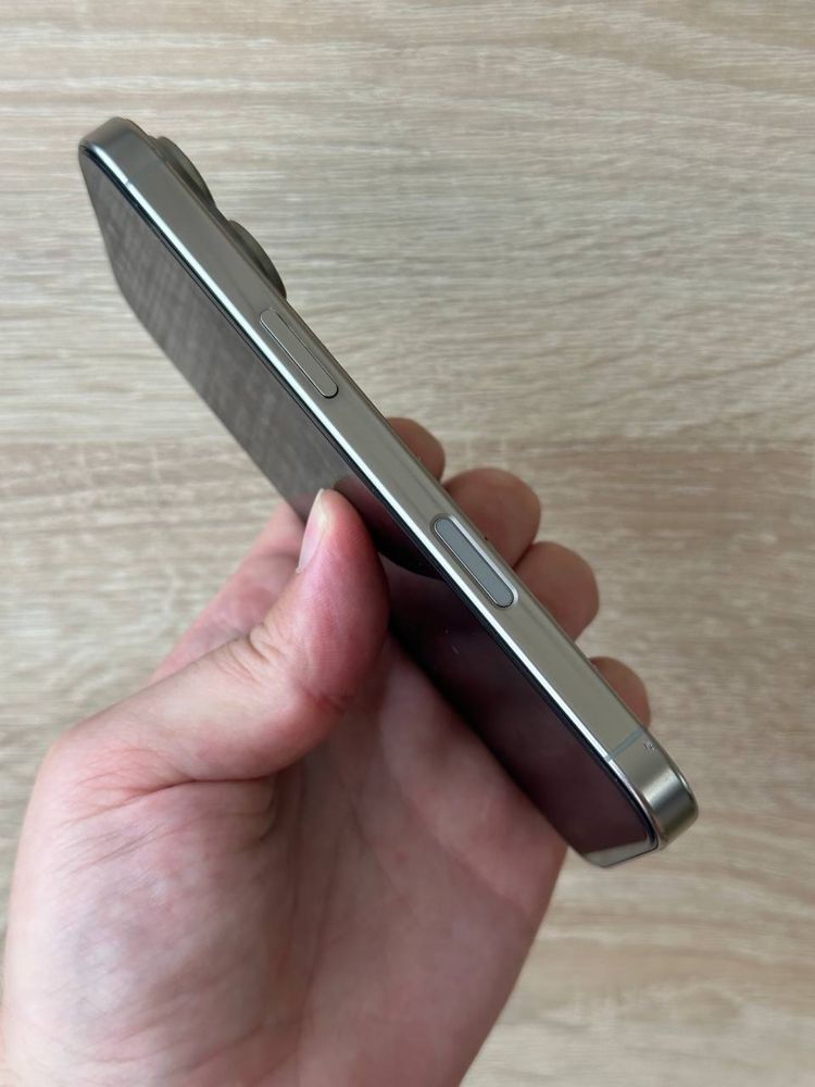 Продам IPhone 16 PRO 128 Neverlock