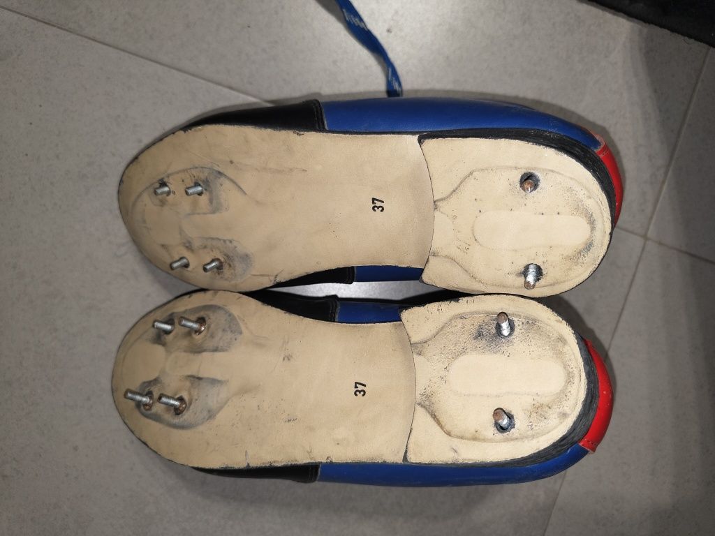 Patins de hóquei como novos