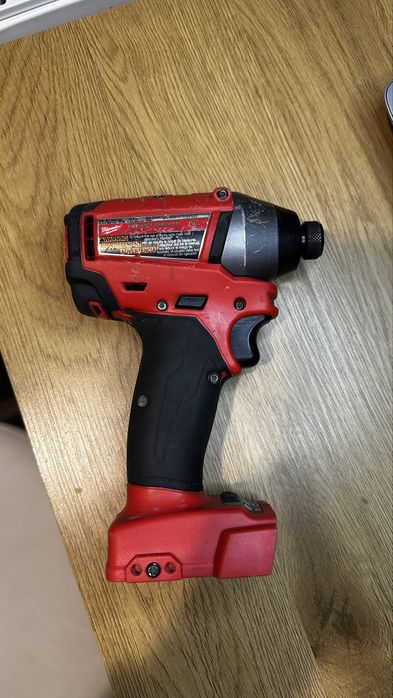 Milwaukee M18 FUEL 2653 Импакт / Винтоверт / Шуруповерт. Оригинал
