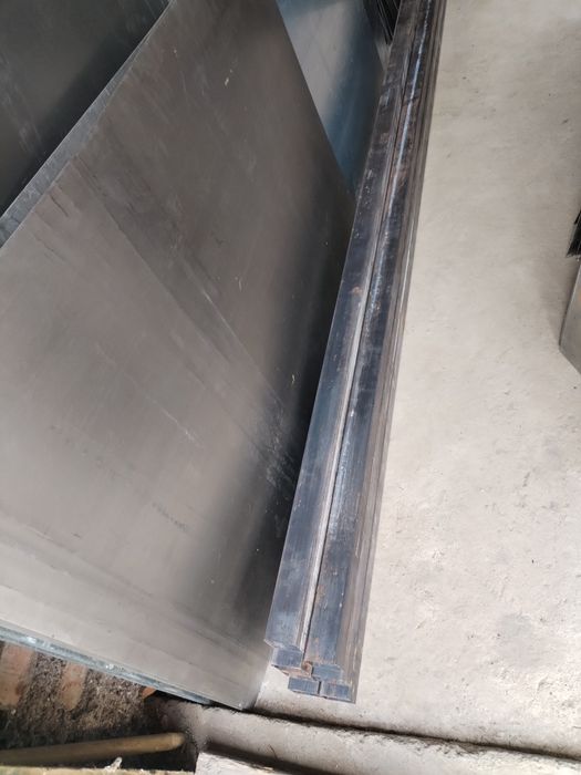 Листи оцинкованої бляхи товщина 2мм і 1.5 мм.