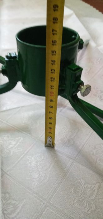 Підставки під ялинку розбірні