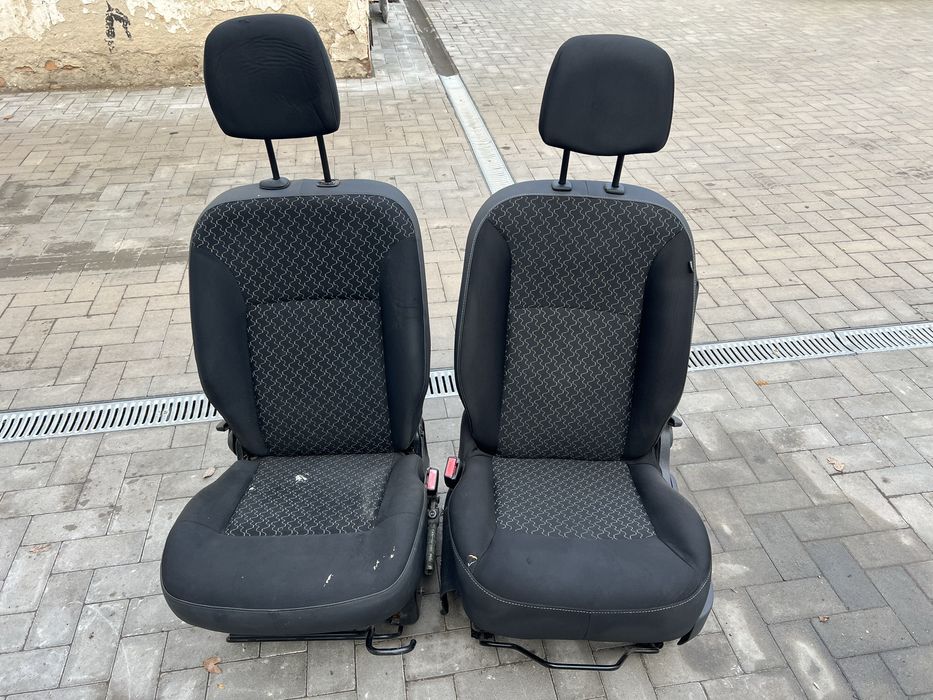 Продам сиденья на рено кенго 2 оригинал!
