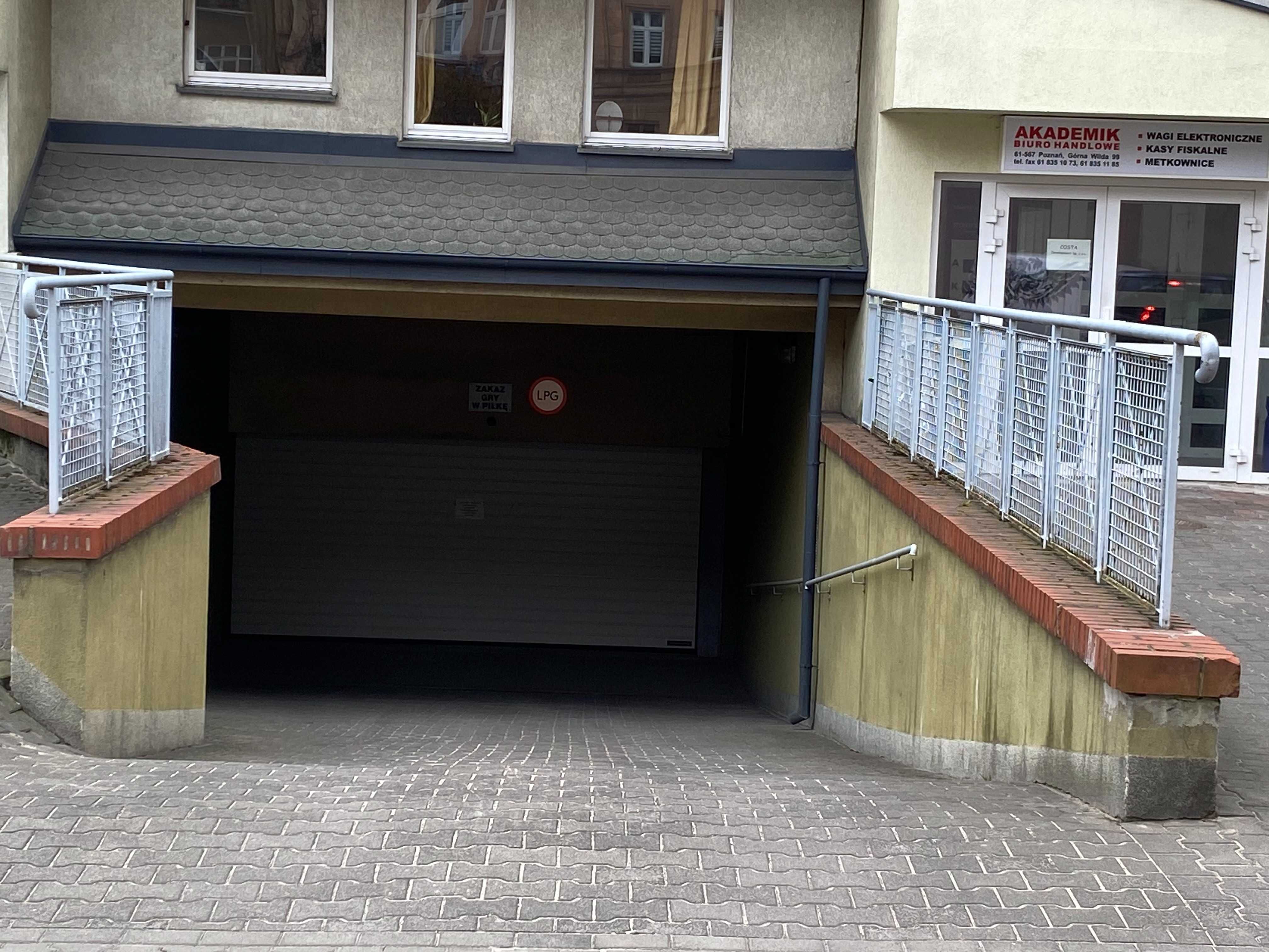 Garaż 17 m kw. hala garażowa miejsce postojowe Górna Wilda 99
