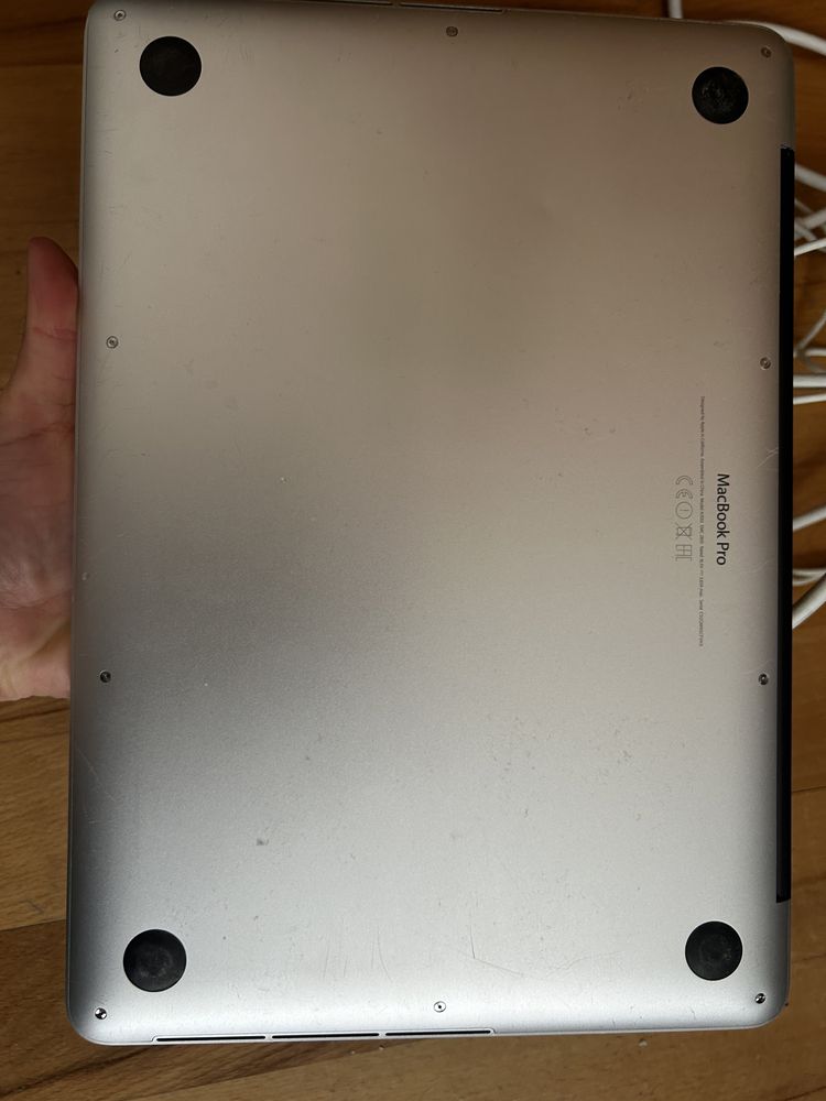 Macbook Pro apple A1502 używany