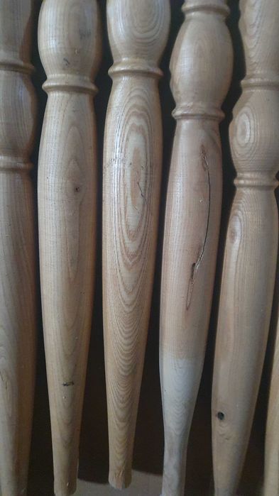 Tralki, słupki pod poręcze, balustrada na schody