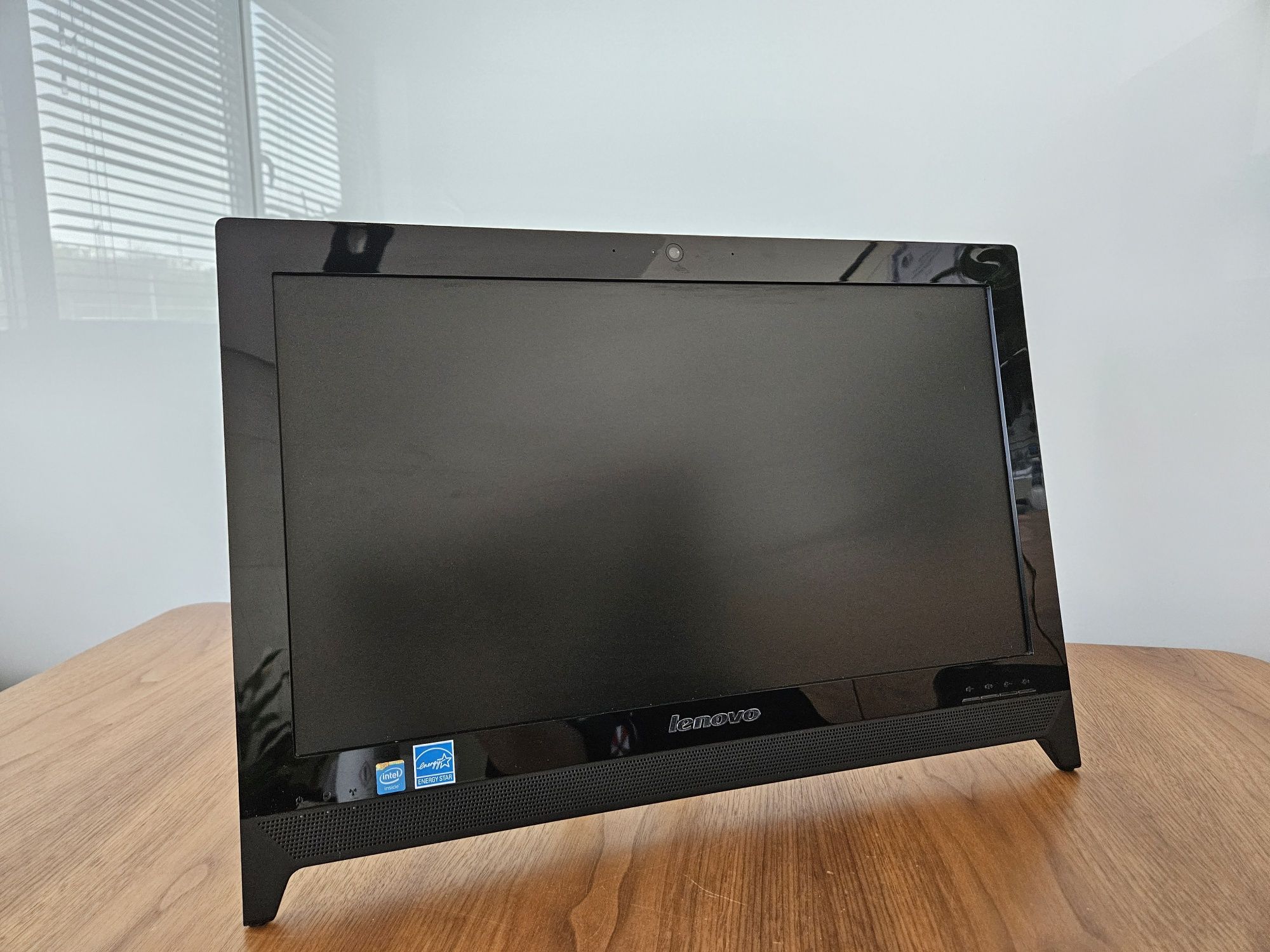 Komputer All-in-one Lenovo IdeaCentre C260 WINDOWS 10
