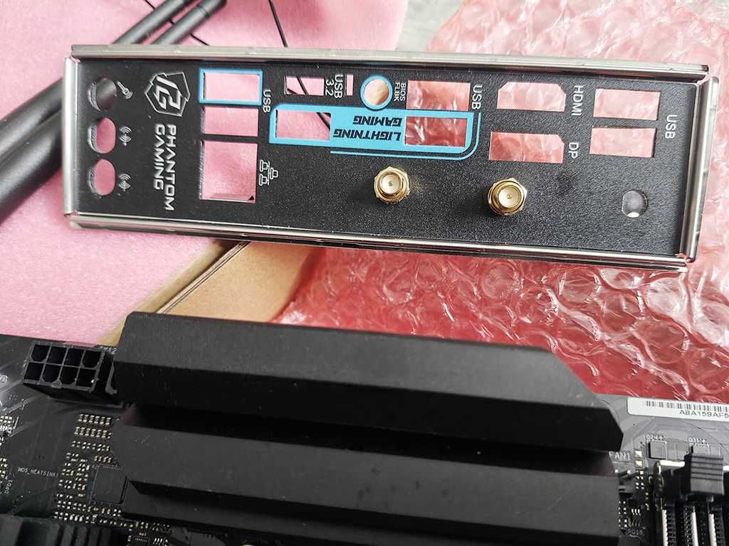 Płyta główna ASRock Z690M PG RIPTIDE / DDR5 / WiFi / Bluetooth / 100%