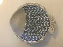 Prato Decorativo em Cimento, em Forma de Peixe- NOVO