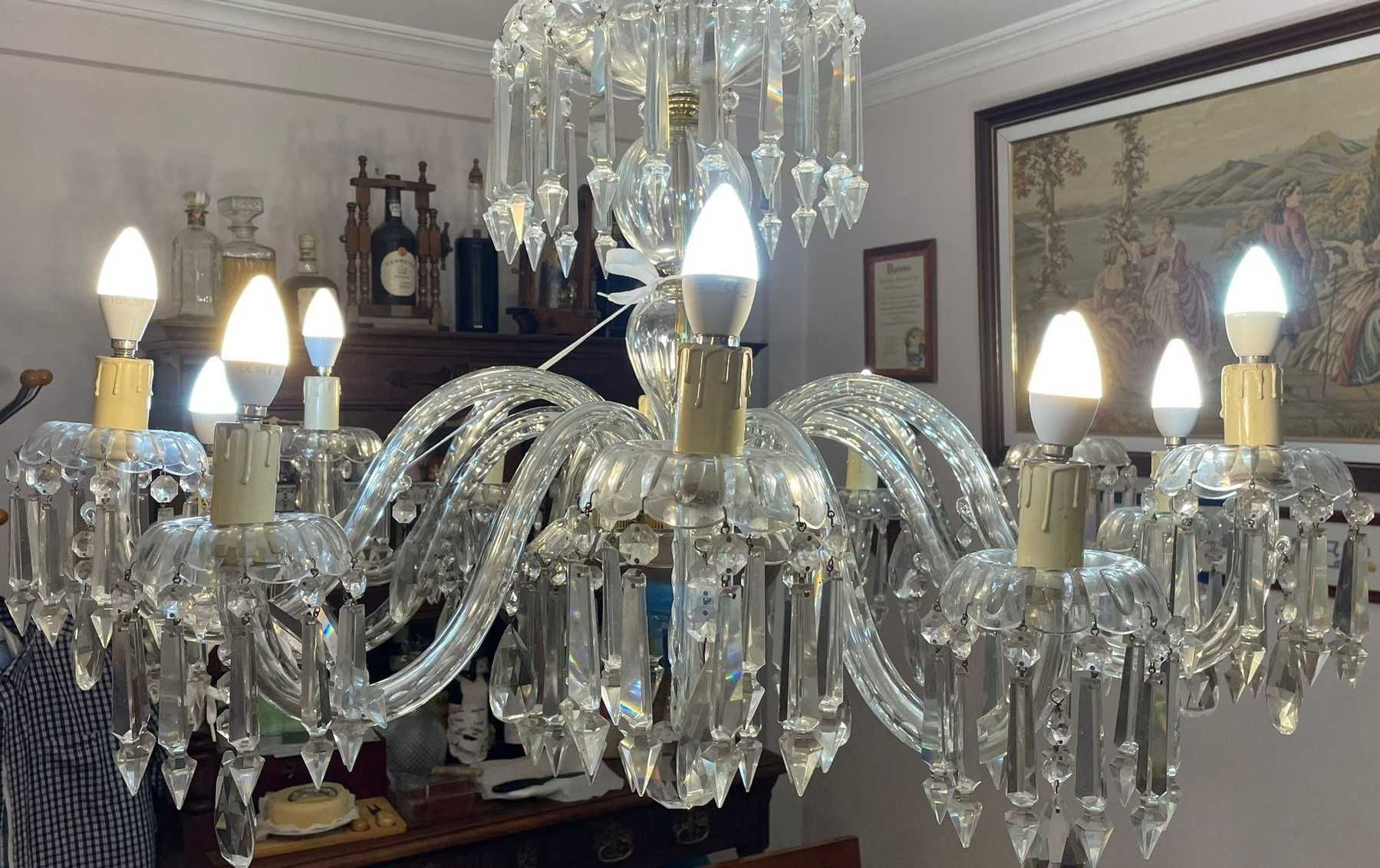 Candeeiro de cristal com 12 candelabros