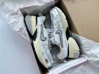 Кросівки Nike V2K Run Summit White Metallic Silver  FD0736-100-38