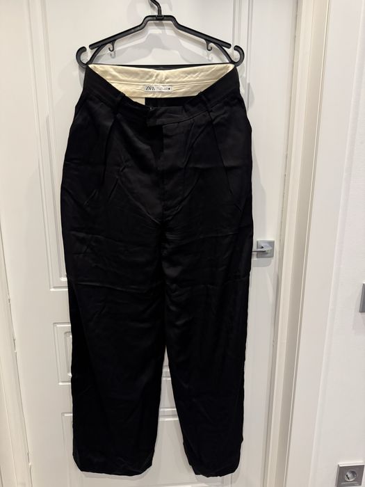 Штани Zara чорні струмуючі, прямі, ідеал