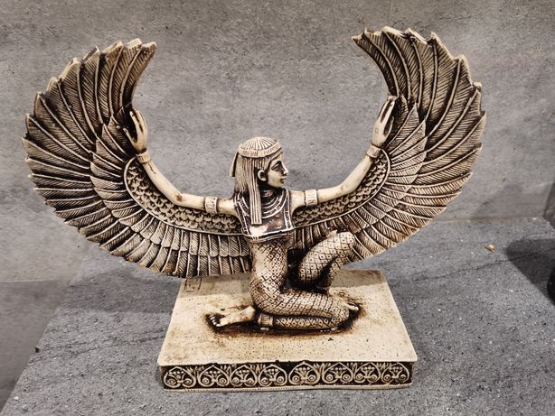 Dekoracja rzeźba figurka posąg pamiątka z Egiptu bogini Izyda Isis