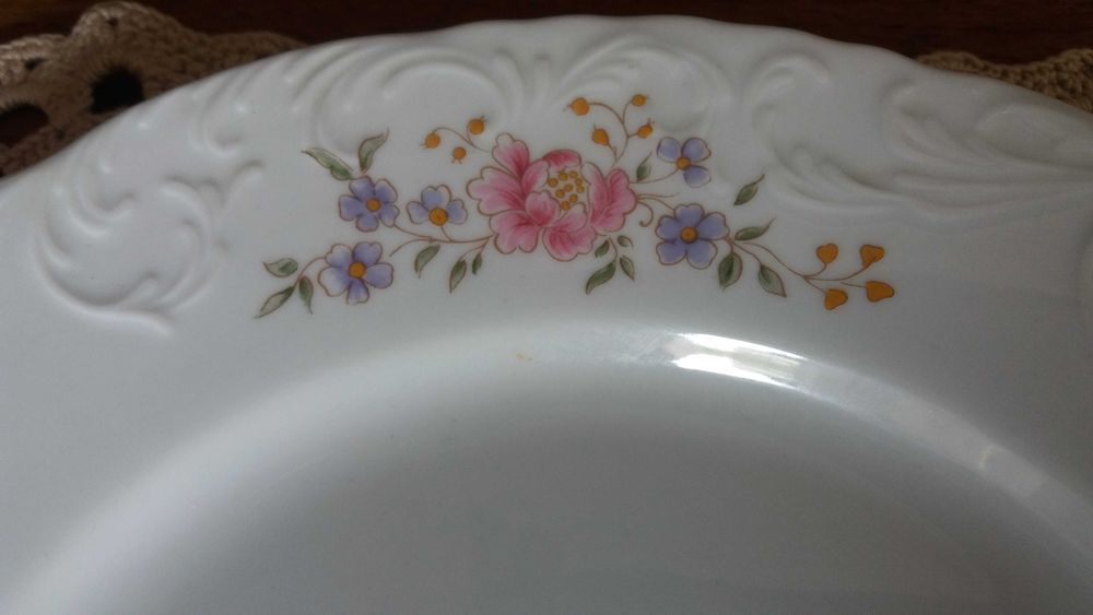 Pratos em Porcelana "Excel Porcelanas" Grupo SPAL "Ler na Descrição"