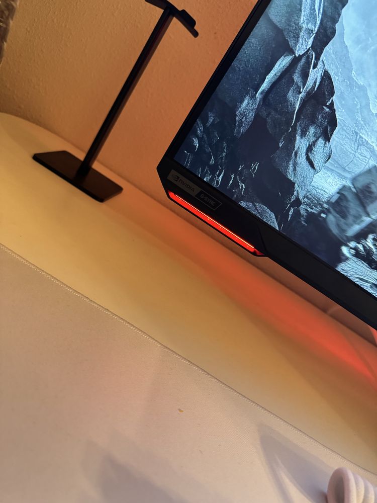 Monitor Samsung Odissey G7 LS28BG700EPXEN 28” Led IPS UltraHD 4K 144hz