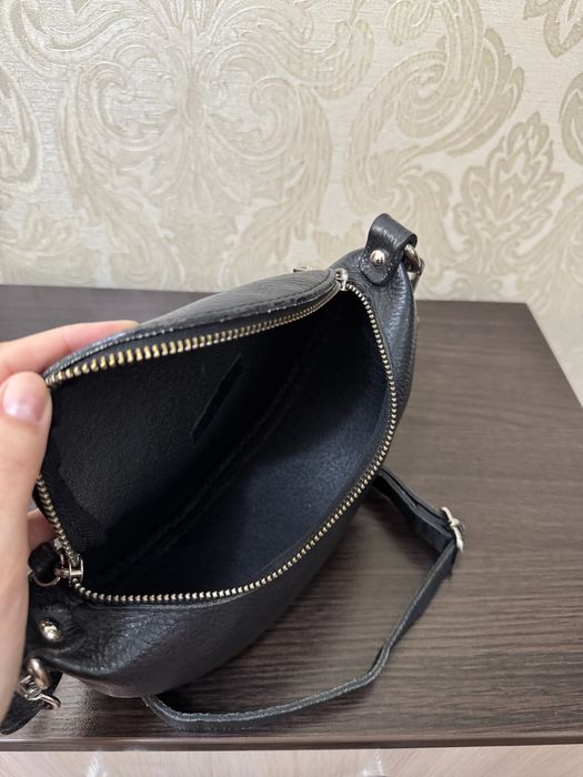 Сумка бананка шкіряна