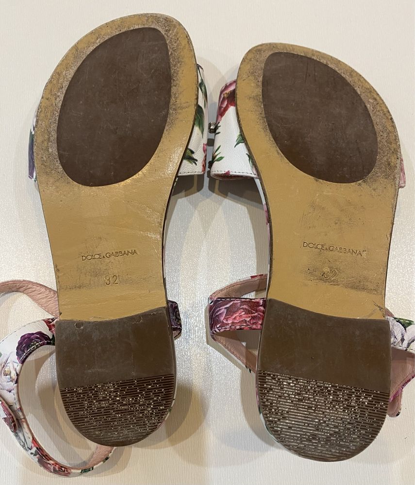 Dolce & Gabbana босоножки на девочку