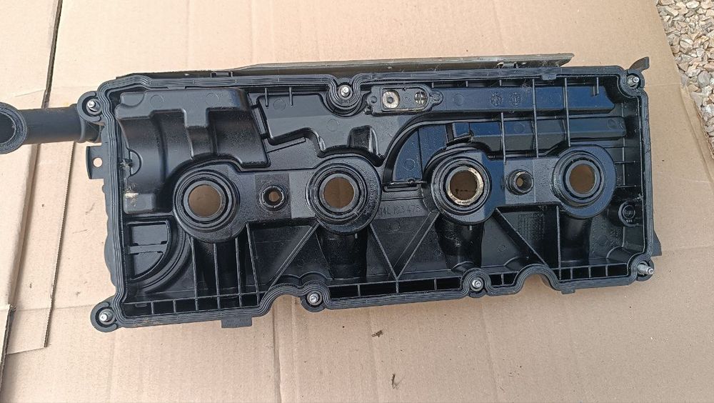 Клапанна кришка 04l103475 audi vw skoda 1.6 -2. 0 дизель