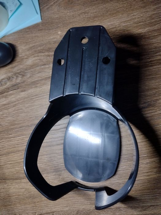 uchwyt na kubek do biurka